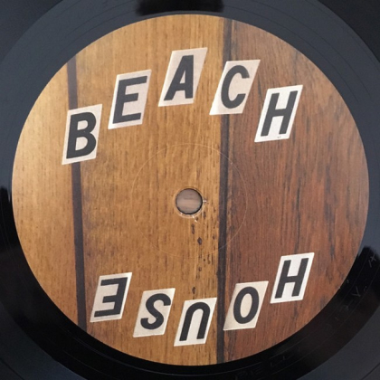 Beach House &ndash; Thank Your Lucky Stars - фото 4