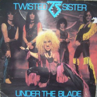 Twisted Sisters - Under The Blade