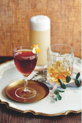 Whiskey Cocktails. 40 recipes for Old Fashioneds, Sours, Manhattans, Juleps and more - фото 4