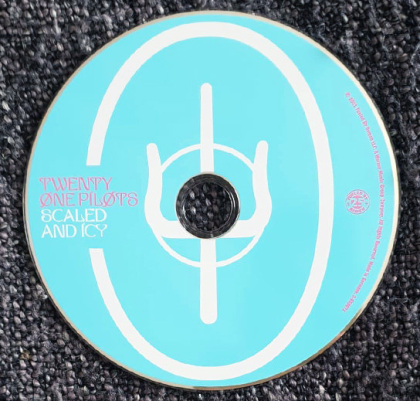 Twenty One Pilots – Scaled And Icy - фото 3 Twenty One Pilots – Scaled And Icy - фото 3